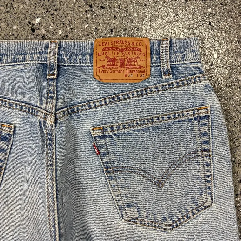 Vintage 1990s Levi's 505 Relaxed Straight Leg Denim Jeans